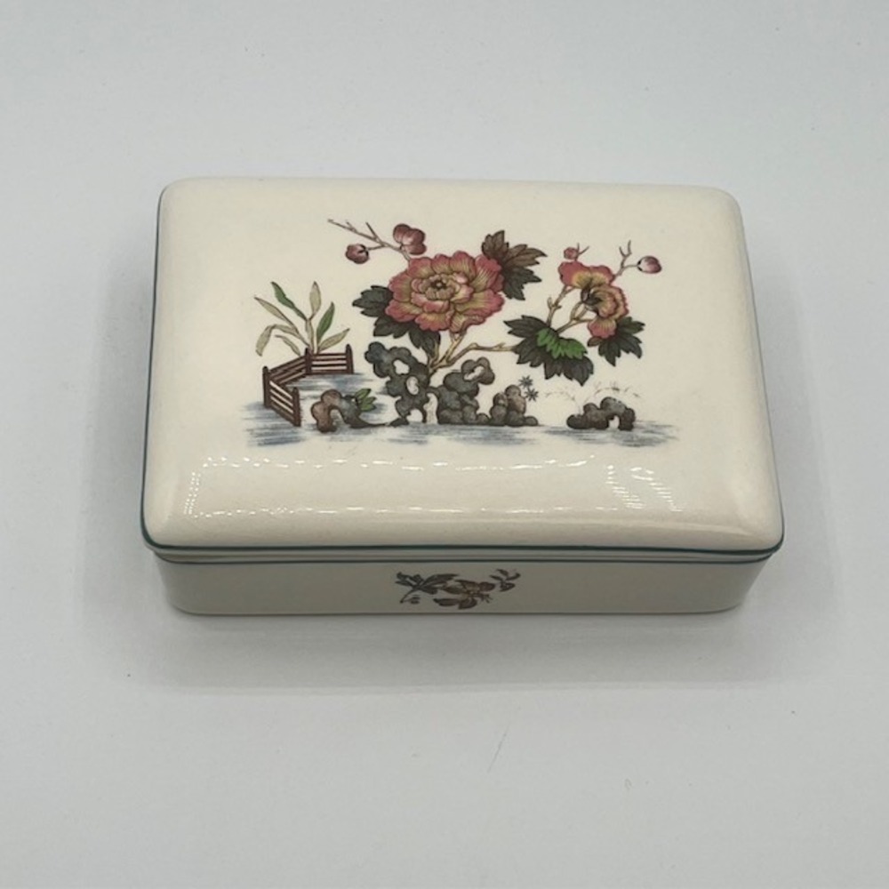 Wedgwood Eastern Flowers Trinket Box Etruria Barlaston TKD Floral Cream Ceramic